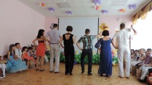 Танец родителей на выпускном в детском саду № 67.
