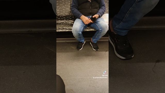 2023-11-03-094818815