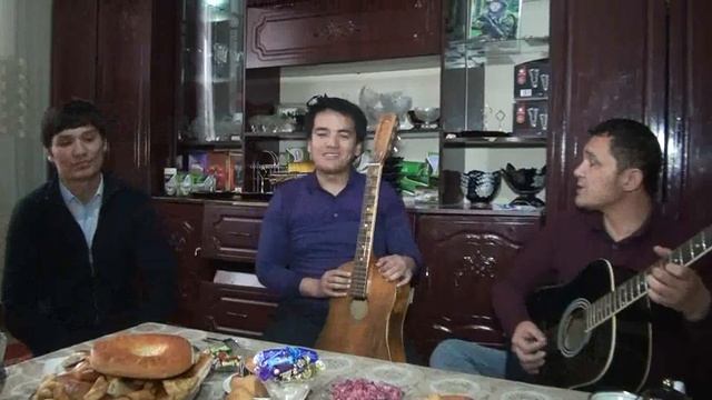 Откен күн. Мархум устазым Қалбай Серимбетовтың баласы Қууаныш пенен бирге. Гитарада Хафиз Толегенов смотреть онлайн