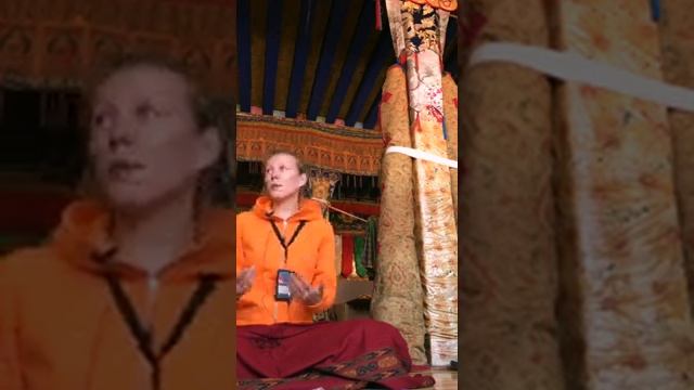 Биография Ламы Цонкапы. Медитация, служение, образование и вера смотреть онлайн