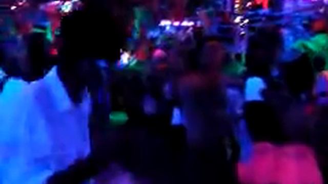 COSMIC CAVERN IV смотреть онлайн