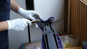 Ремонт и обслуживание детского трехколесного самоката.