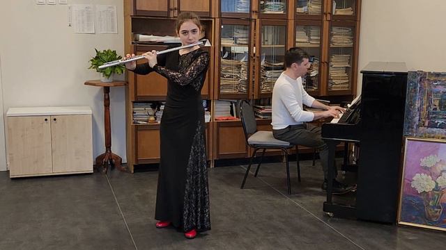 Каролина Бабаева, 13 лет, флейта. ДШИ им. Д. С. Бортнянского смотреть онлайн