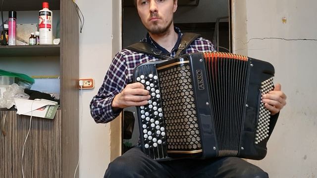 На позицию девушка. Баян акко, готово-выборный. Аналог Юпитера 2д смотреть онлайн