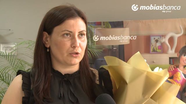 A fost înmânat al 7-lea iPhone 12 смотреть онлайн