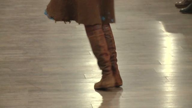 Алла Малахова с коллекцией "ГОРОДСКАЯ ПЛОЩАДЬ" на выставке "Новая Жизнь Традиций X" смотреть онлайн