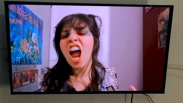 Facing Fear - I'm Crazy (feat. Kelly Hipólito) [Official Music Video] смотреть онлайн