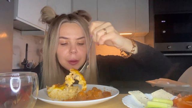 МУКБАНГ Парк отель Орловский??? Неееет #mukbang #готовимдома #домашняякухня #asmr #вкуснаяеда смотреть онлайн