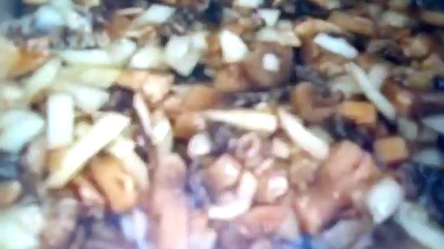 Шампиньоны жарим с луком и специами и с толченой картошкой на обед.не забудьте подписаться . смотреть онлайн