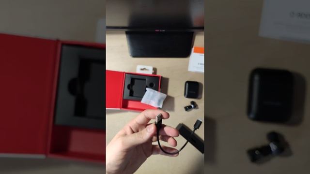 Распаковка TWS Наушников Motorola Verbe Buds 110 смотреть онлайн