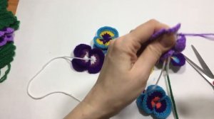 Как вязать Анютины глазки  крючком на 8 марта. Часть 1/ How to crochet Pansies on March 8th. Part 1