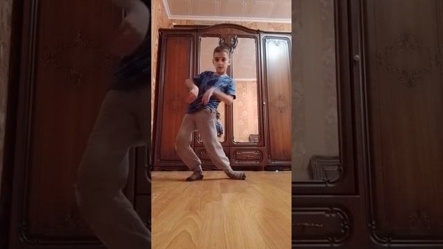 как танцуют танец спикеров но тогда и сейчас смотреть онлайн