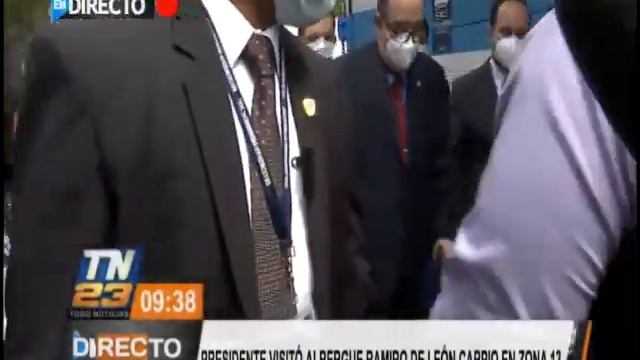 Presidente visitó albergue Ramiro de León Carpio смотреть онлайн