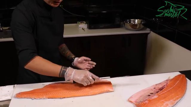 Как правильно разобрать лосось на стейки Мастер класс по разделке рыбы смотреть онлайн