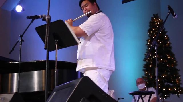 The First Noel - Hari Bayani, flute; Angie Delight, piano смотреть онлайн
