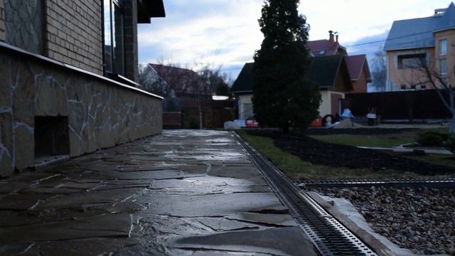 Отмостка . Песчаник . Что получилось .