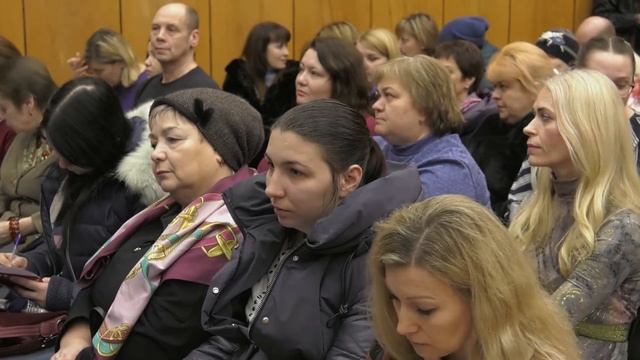 Глава городского округа Воскресенск ответил на вопросы родительской общественности смотреть онлайн