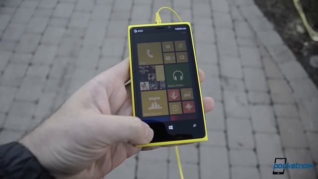 Nokia Lumia 920 (AT&T) Review | Pocketnow смотреть онлайн