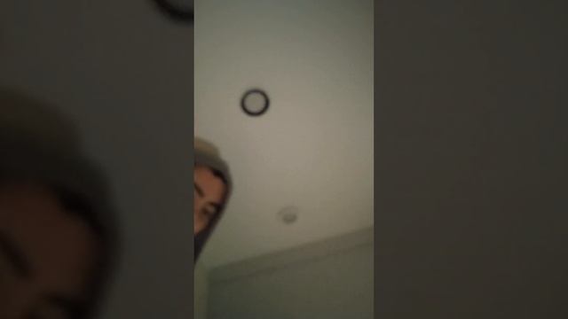 Как заменить лампу gx53 с помощью чипсов Принглз / how to replase a lamp gx53 using Pringles смотреть онлайн