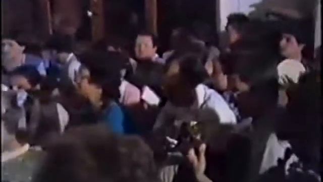 1985 0518 Бхаджаны, вечер, посв Шри Ганеше пуджа Рим Италия 2 clip0 clip0 clip0 смотреть онлайн