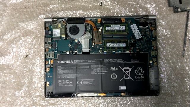 КАК РАЗОБРАТЬ НОУТБУК Toshiba Z30!!!КАК ПОЧИСТИТЬ НОУТБУК Toshiba Z30 ОТ ПЫЛИ смотреть онлайн
