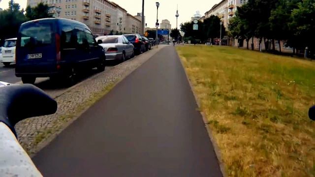 Cycling Berlin: Lichtenberg - Friedrichshain - Kreuzberg смотреть онлайн