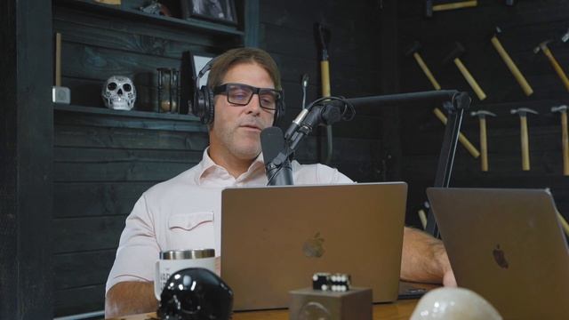 Power Athlete Radio Ep 657 // Trick or Train Costume Q&A смотреть онлайн