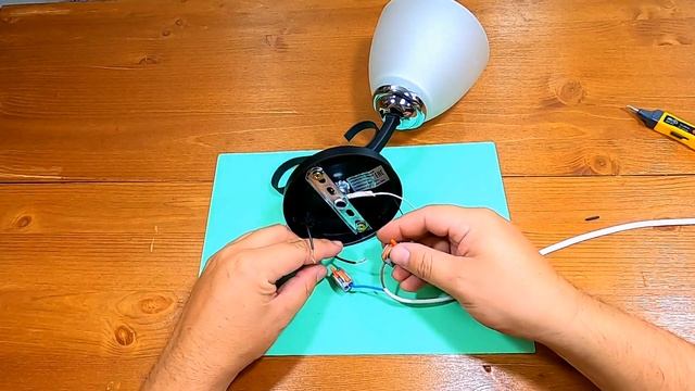 Как быстро и легко подключить бра с выключателем цепочкой. 2 минуты и готово! смотреть онлайн