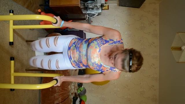 Тренировка на верхнюю часть тела интервальная Упражнение 1 смотреть онлайн