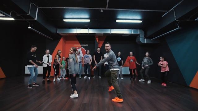 House Dance от Ивана Кутузова и Марии Донцовой_iD Dance Studio, Иваново смотреть онлайн