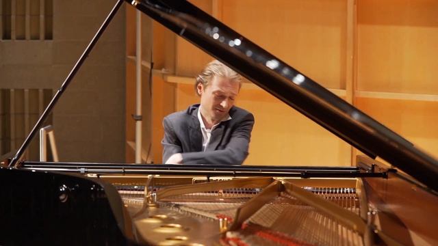 Glorious Realm (Commissioned Composition of 2016) by Gold Winner Dmitri Levkovich смотреть онлайн