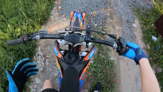 СТАНТ НА KTM 85 SX/6 ДЫРОК В ЗАДНЕМ КОЛЕСЕ/#стант #ktm #питбайк #stunt смотреть онлайн