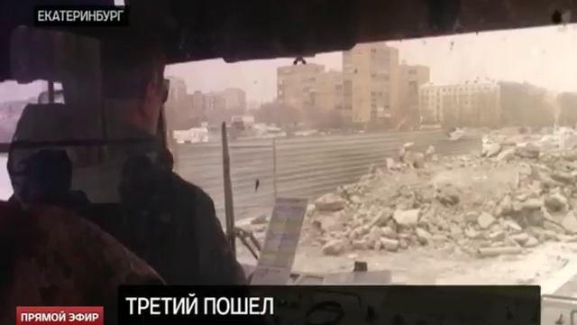 По Макаровскому мосту начал курсировать трамвай № 3 смотреть онлайн