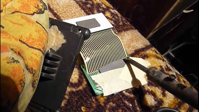 Восстанавливаем клеёный шлейф на ЖК дисплее смотреть онлайн