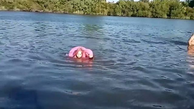 Пляж "Бабьи пески". Плаваю, гуляю 🚶♀️#каникулы#лето#пляж#Курган#Бабьипески#отдых#семья#прогулка смотреть онлайн