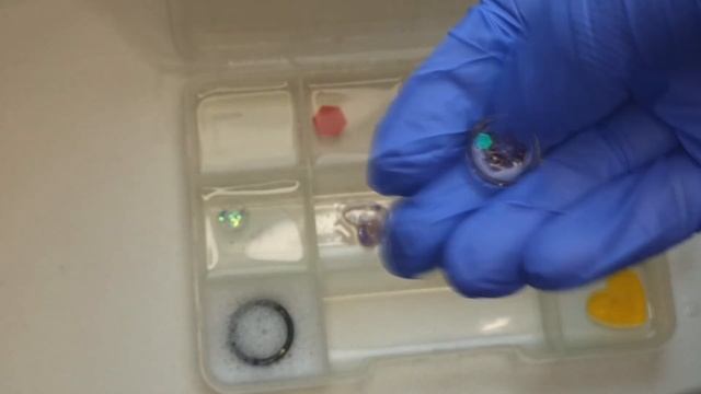 Влияет ли бытовая химия на эпоксидную смолу? ЭКСПЕРИМЕНТ смотреть онлайн