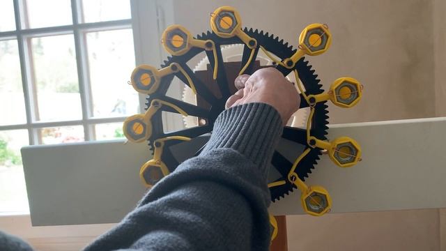 Gravity Wheel Johann Bessler MT13 test N° 09/XX смотреть онлайн