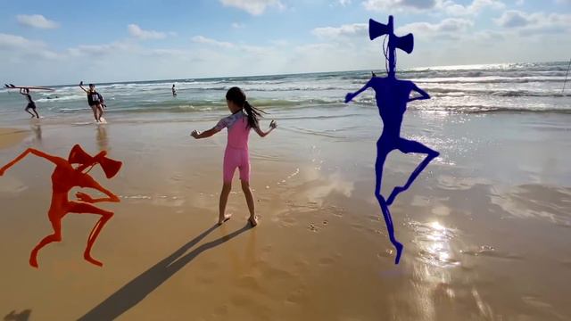 Siren Head in real life is back / СИРЕНОГОЛОВЫЙ в Реальной Жизни ! смотреть онлайн