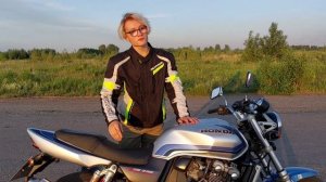 Honda CB 400 vtec [обзор культового мотоцикла]
