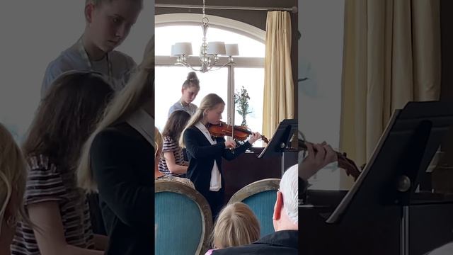 Boccherini Minuet-Book 2 смотреть онлайн