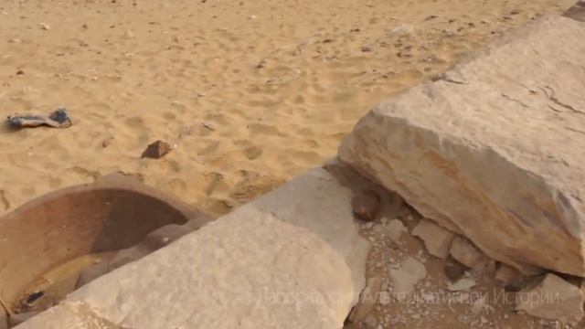 Абусир. Пирамида Ниусерра. Водосток.