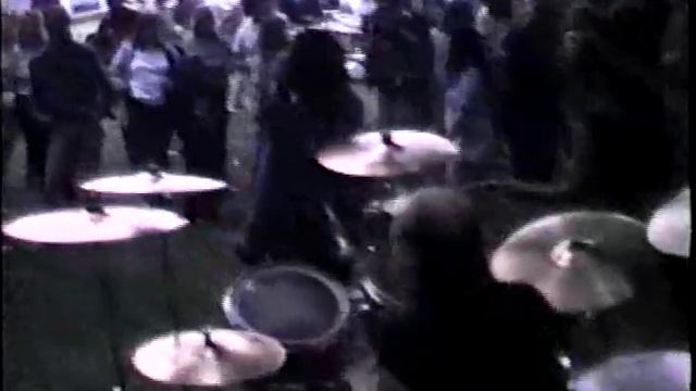 Dracon Live at Red Banks Holding Me Tight смотреть онлайн