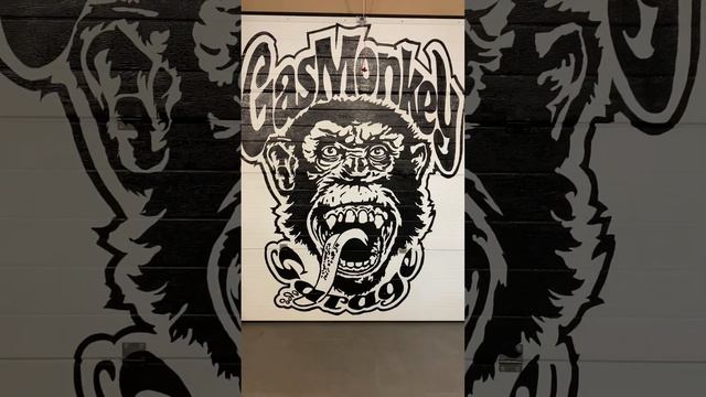 Роспись ворот гаража в стиле Gas Monkey ????#росписьстен #гараж #емельянцева смотреть онлайн