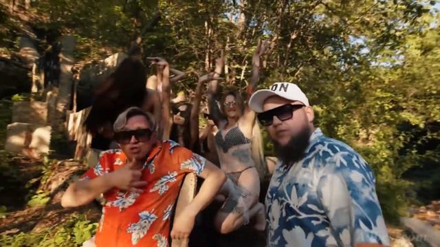 StaFFорд63 & Мафик - Под пивко смотреть онлайн