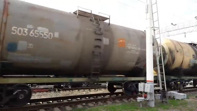 с татьянки на сарепту электровоз 3ЭС5К-1135 с наливным поездом, ст, шпалопропитка смотреть онлайн