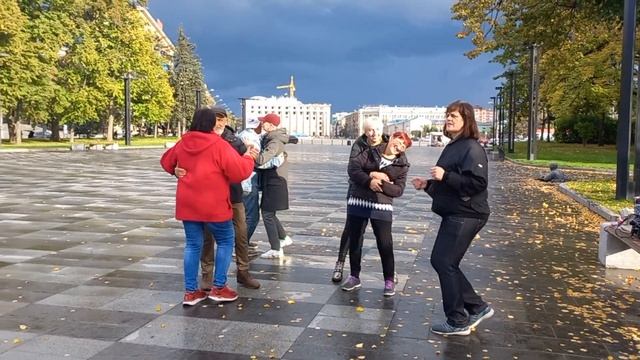 Харьков,танцы в Осени," Вильни люди"? смотреть онлайн