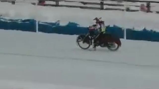 offroading в лесу UAZ 31519 Нижневартовск 2008 смотреть онлайн