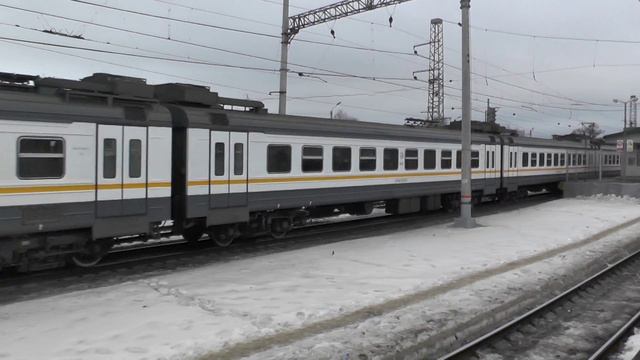 Электропоезд ЭД4М-0460 ЦППК станция Голицыно смотреть онлайн