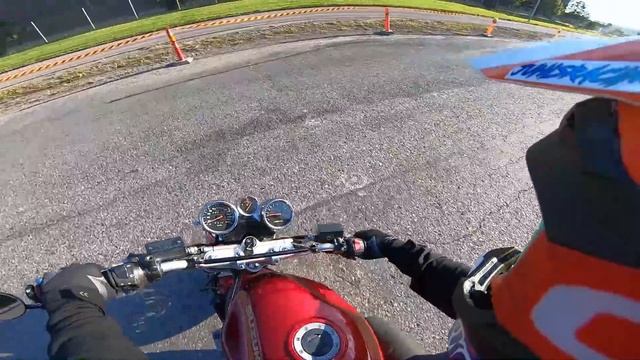 Testissä 1200cc Suzuki Bandit! смотреть онлайн