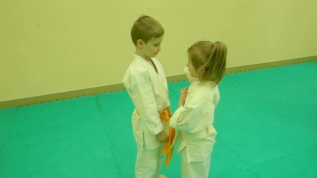 Ки-АйКиДо. Как научить детей броскам без захвата. смотреть онлайн